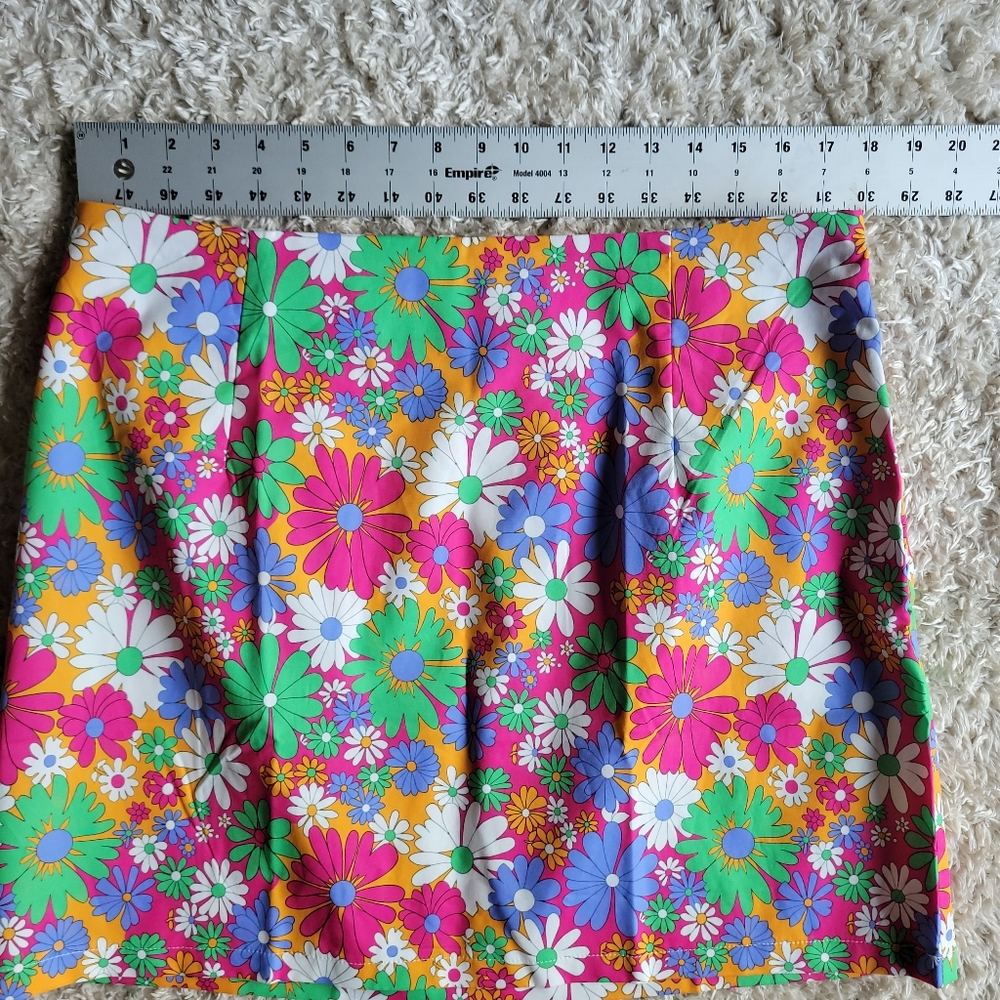 SHEIN 70S RETRO MINI SKIRT FLORAL PATTERN SIZE 2X - Picture 3 of 7